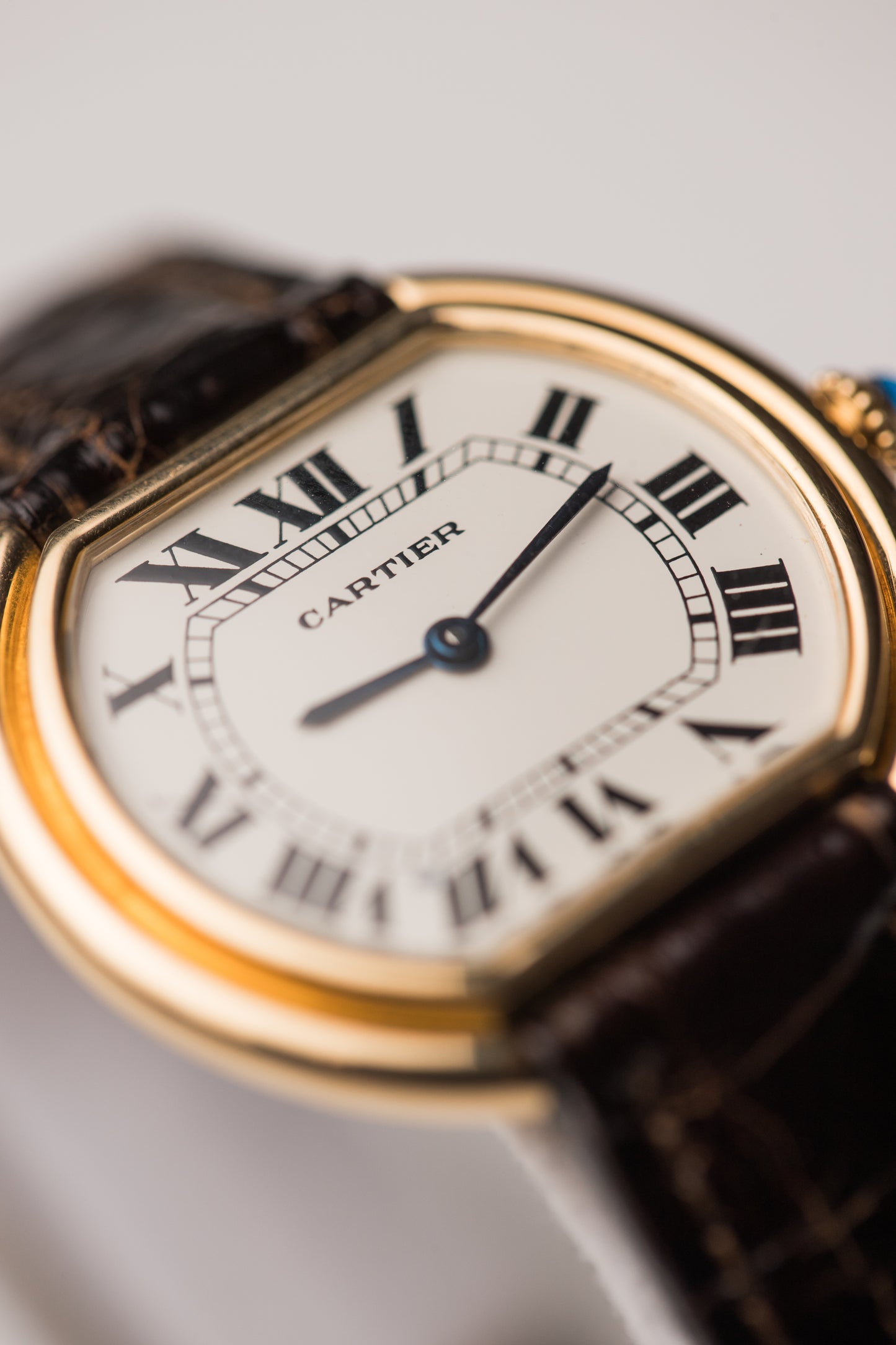 Cartier Ellipse GM 18k Gold