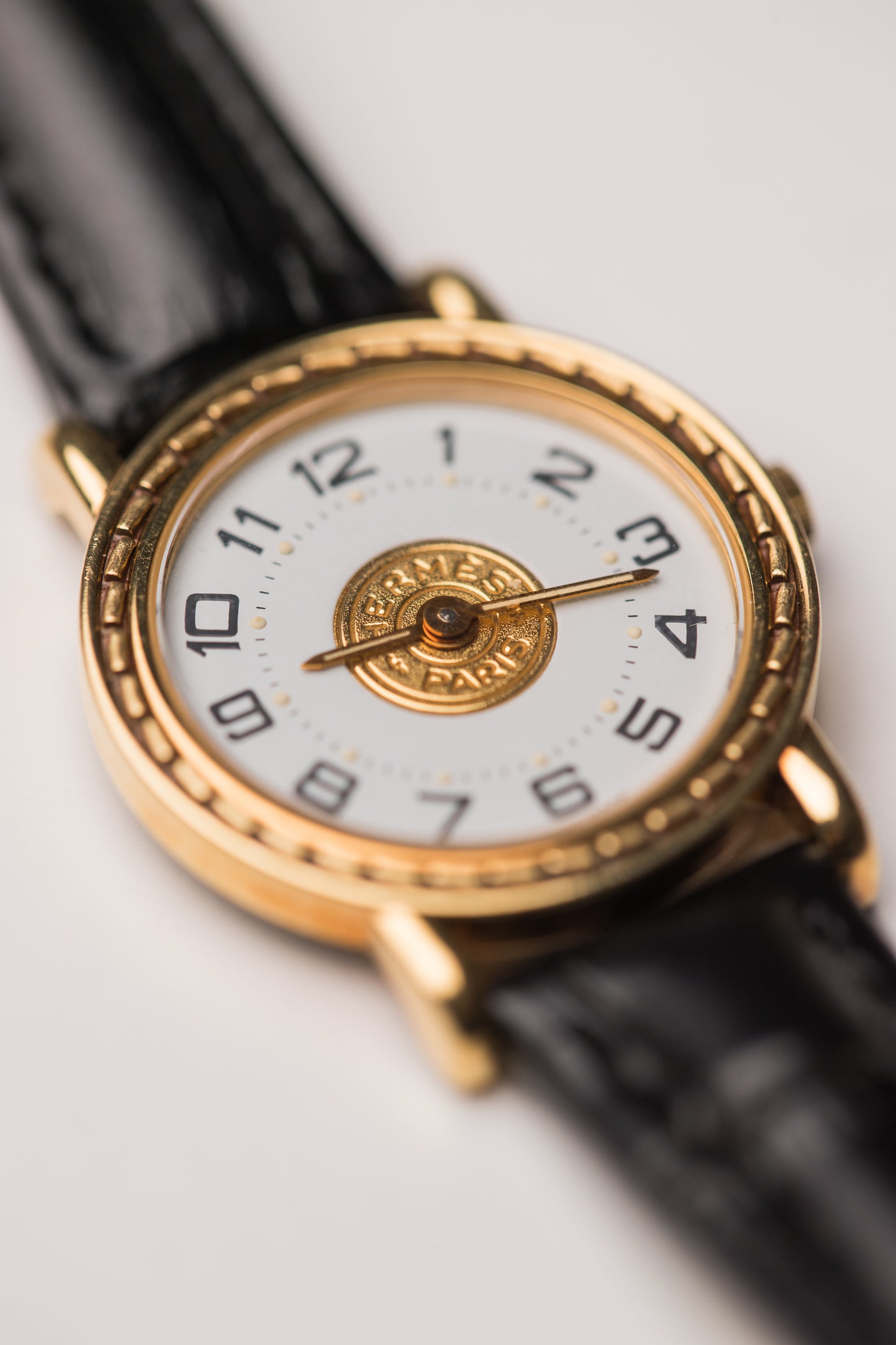 Hermès Sellier 25mm 18k Gold